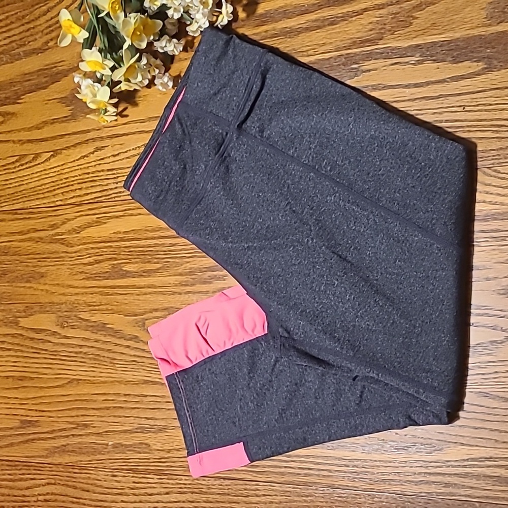 Calvin Klein Athletic Capri Pants- Ladies XXL